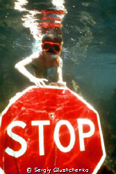 Stop by Sergiy Glushchenko 